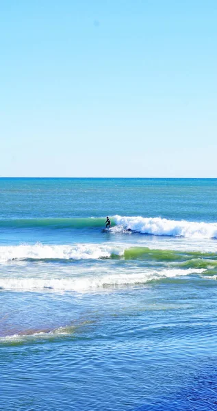 Surfing Plaży Sant Adria Del Besos Barcelona Catalunya Hiszpania Europa — Zdjęcie stockowe