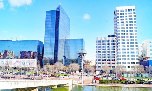 Parque Catalunya Paisaje Urbano Jardines Arquitectura Moderna Sabadell Barcelona Cataluña — Foto de Stock