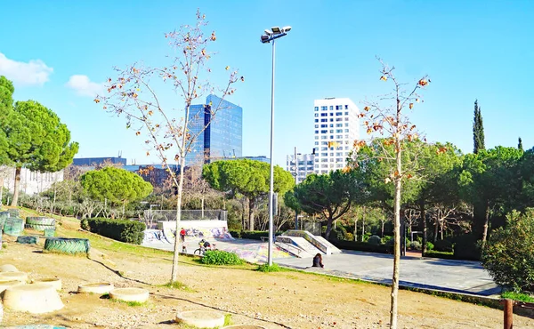 Parque Catalunya Paisaje Urbano Jardines Arquitectura Moderna Sabadell Barcelona Cataluña — Foto de Stock