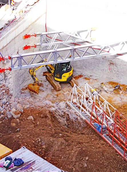 Construction Une Grue Pour Réalisation Bloc Appartements Barcelone Catalogne Espagne — Photo