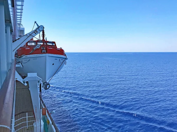 Lifeboat Cruise Ship Port Barcelona Catalunya Spain Europe — Stock Photo, Image