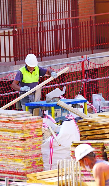 Arbetstagare Vid Uppförandet Byggnad Barcelona Katalonien Spanien Europa — Stockfoto