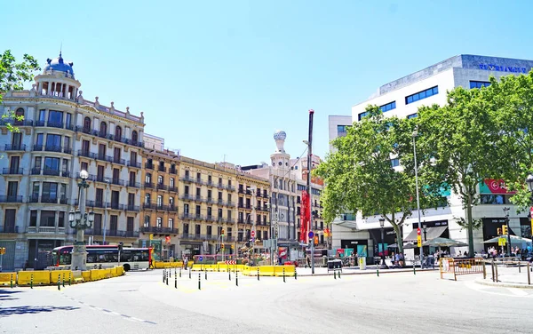 Plaza Catalunya Памятником Френесу Масии Барселоне Каталония Испания Европа — стоковое фото