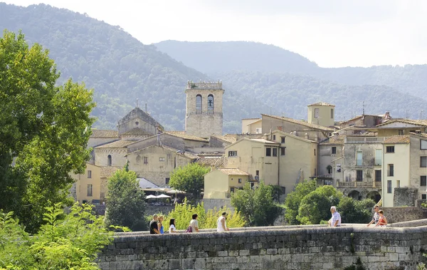 Castle and village of Besalu — Stock Photo, Image