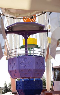 Parkta Tibidabo su çarkı