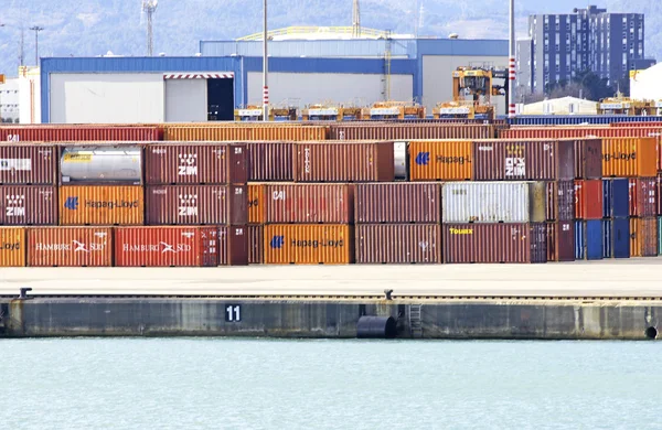 Container im Industriegebiet — Stockfoto