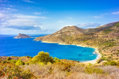 Yunanistan 'ın Knidos kentinin kalıntıları yakınındaki Güzel Ege Denizi, Türkiye