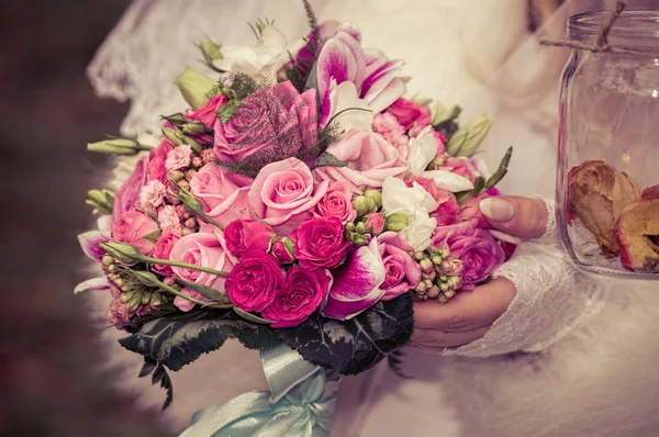 Bride's bouquet — Stock Photo, Image