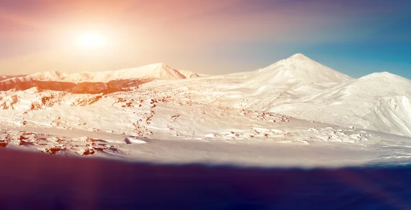 Chornohora, Ukrayna Karpatlar en yüksek dağ silsilesi. Pan — Stok fotoğraf