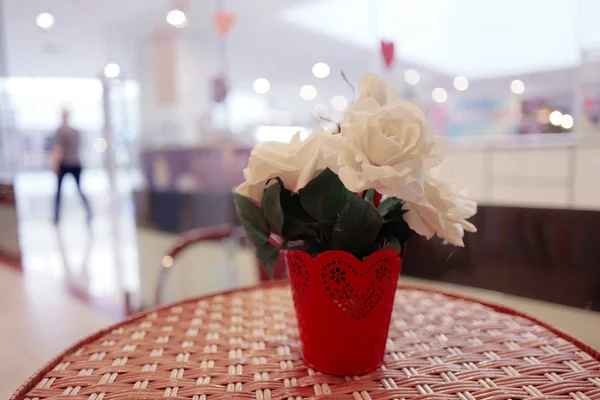 Rose at office in shopping center — Stock Photo, Image