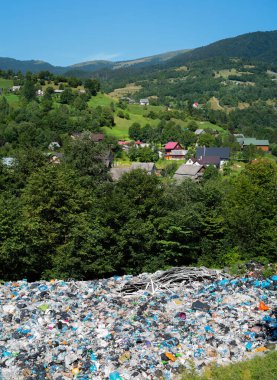 Çevre kirliliği çöplerle dolu, ekolojik olarak temiz bir yer.