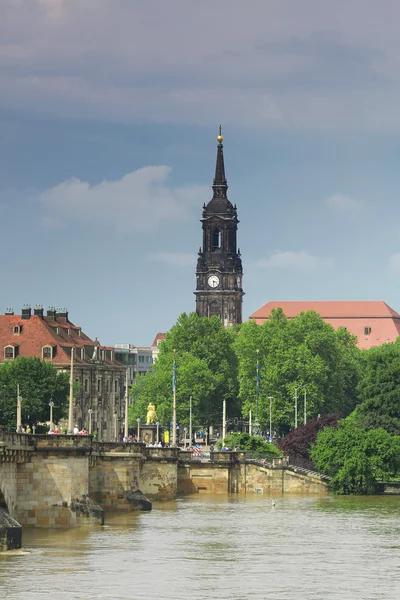 Brug over de rivier Elbe — Stockfoto