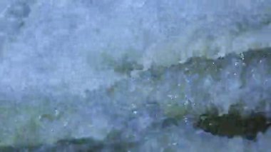 buzlu yenerek dağ nehir