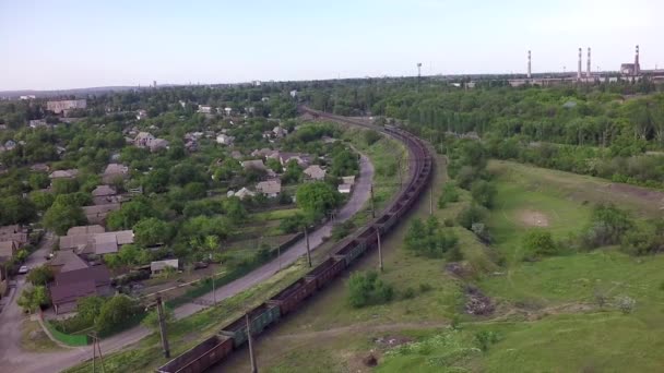 Long freight train rides — Stock Video