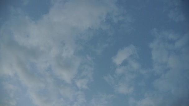 Clouds in blue sky — Stock Video