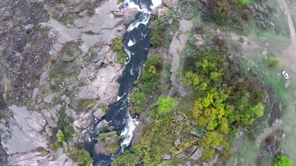 Luchtfoto van de rivier Kamyanka — Stockvideo