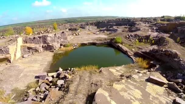 Old granite pit — Stock Video