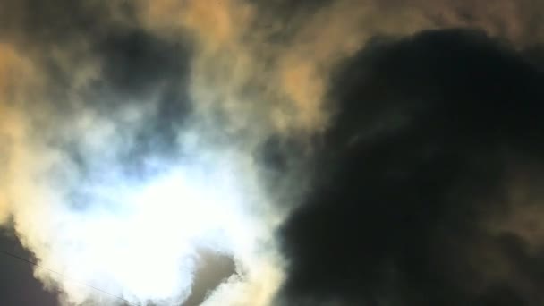 soleil contre nuage 