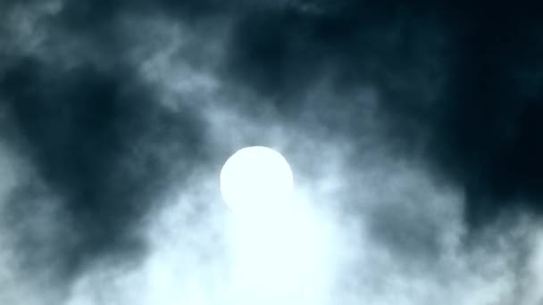 soleil contre nuage 