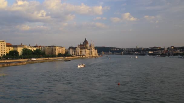 Widok na Parlament. Budapeszt — Wideo stockowe