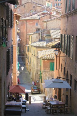 Antik şehir, Siena (İtalya içine doğal iniş).