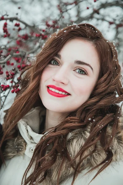 Girl  in winter — Stock Photo, Image