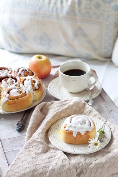 Romantic breakfast idea — Stock Photo, Image