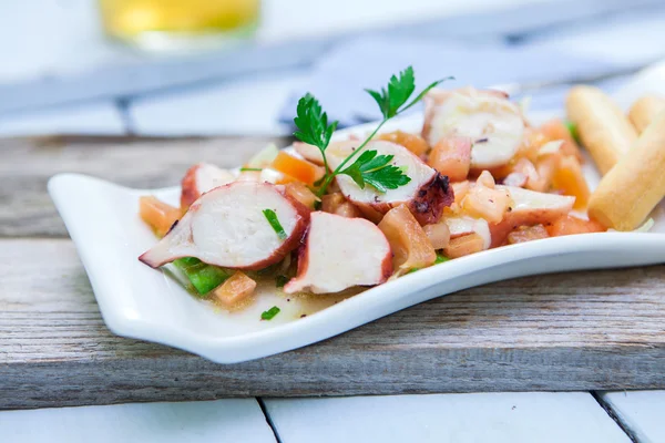 Salada de polvo na bandeja — Fotografia de Stock