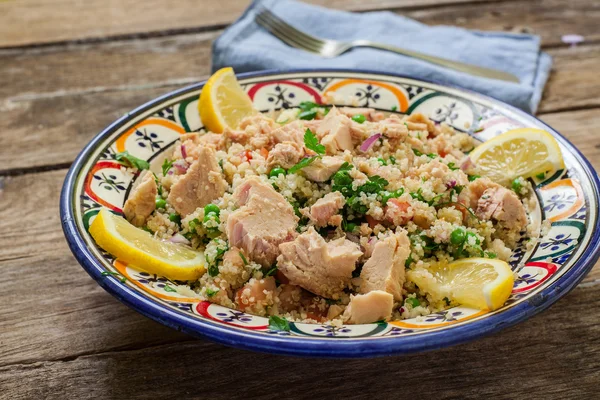 Veganes Essen auf Schüssel — Stockfoto