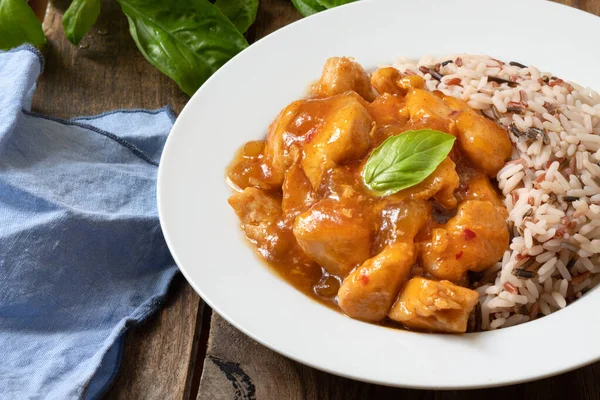 Frango Chutney Manga Caseiro Com Arroz Cozido — Fotografia de Stock