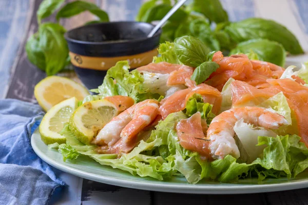 Homemade Fresh Salmon Prawn Salad Plate — Stock Photo, Image