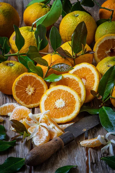 Several Organic Oranges Grown Insecticides Fertilizers — Stock Photo, Image