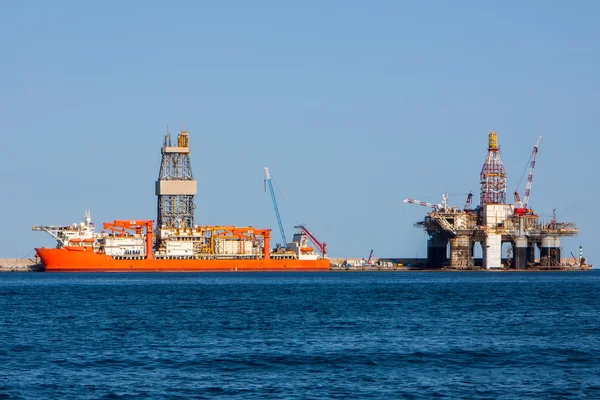 Aparelhos de petróleo — Fotografia de Stock