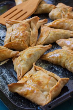Hint samosas