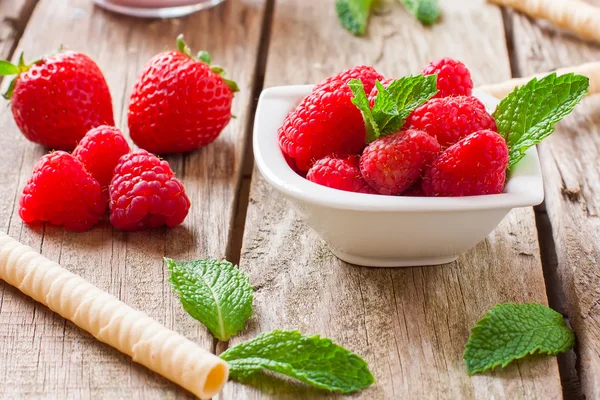 Frutas rojas — Foto de Stock