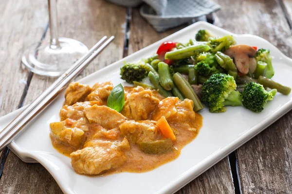 Pollo e verdure — Foto Stock