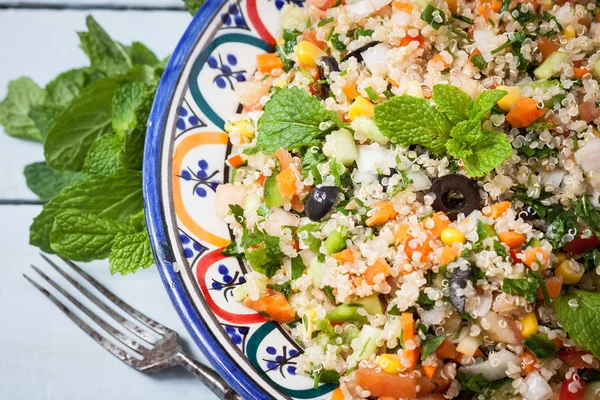 Quinoa vegan salata — Stok fotoğraf