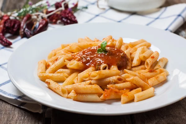 Pastas italianas con tomate — Foto de Stock