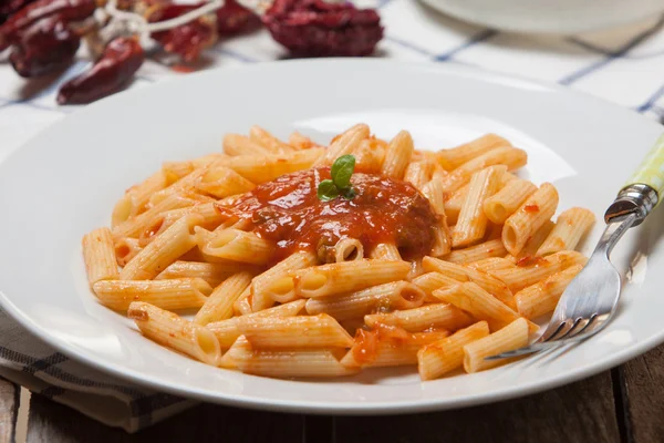 Pastas italianas con tomate — Foto de Stock