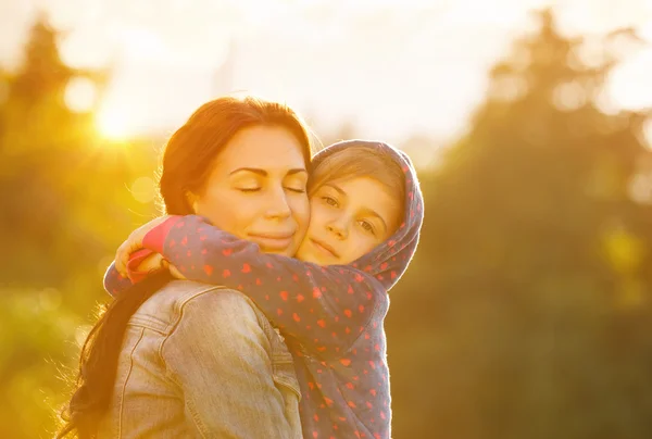 Gelukkig gezin samen — Stockfoto