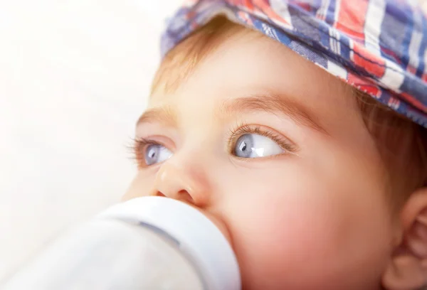 Carino bambino piccolo ragazzo — Foto Stock