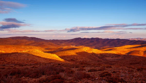 Paisaje de hermosas montañas —  Fotos de Stock