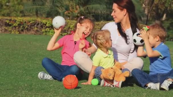 Happy family outdoors. Full HD Video — Stock Video