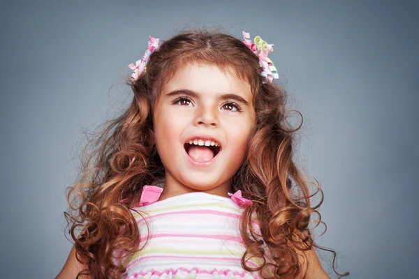 Feliz bebê menina retrato — Fotografia de Stock