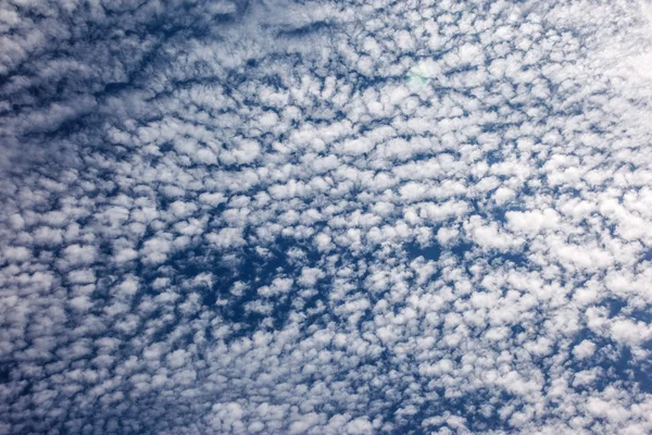 Beautiful cloudy sky background — Stock Photo, Image