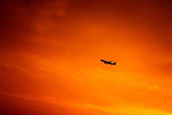 Airplane in the sky — Stock Photo, Image