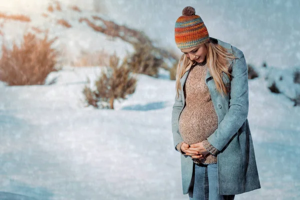 Nice Pregnant Woman Walking Countryside Winter Looking Tummy Talking Baby — Stock Photo, Image