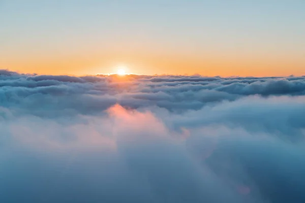 云彩之上的背景 — 图库照片