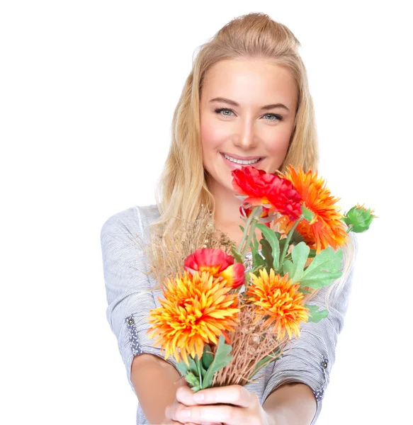 Belle fille avec bouquet floral — Photo