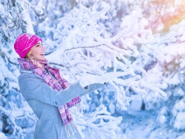 Sevimli kız zevk kar